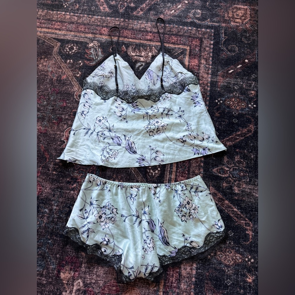 Victorias Secret Satin Pj’s lounge Floral Lace‎ blue Sleepwear Set cami shorts - Picture 5 of 5